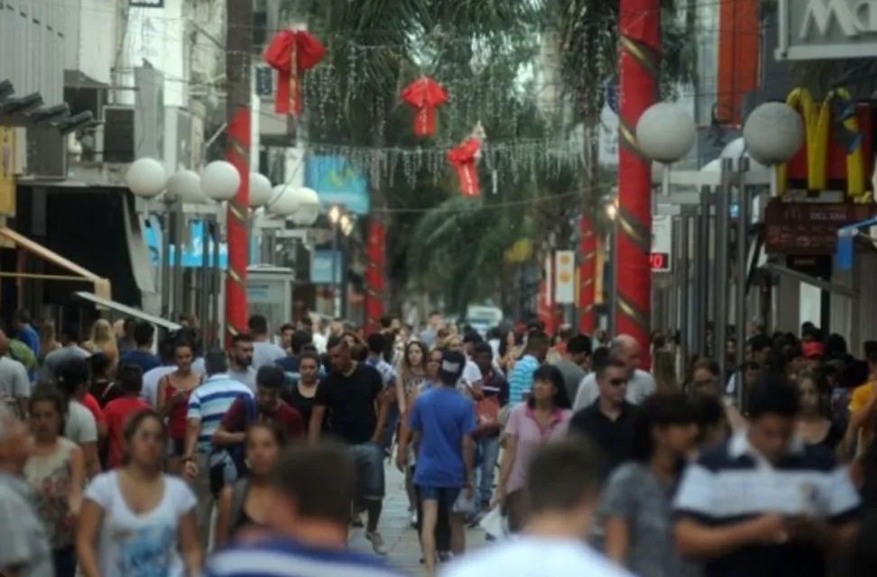 DICIEMBRE DECISIVO: EL COMERCIO SANTAFESINO AFINA ESTRATEGIAS PARA LAS FIESTAS