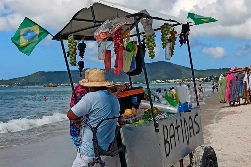 Turistas argentinas denunciaron una estafa con Pix en una playa de Río de Janeiro