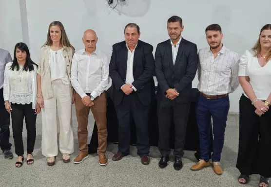 POLETTI YA PRESENTÓ GABINETE