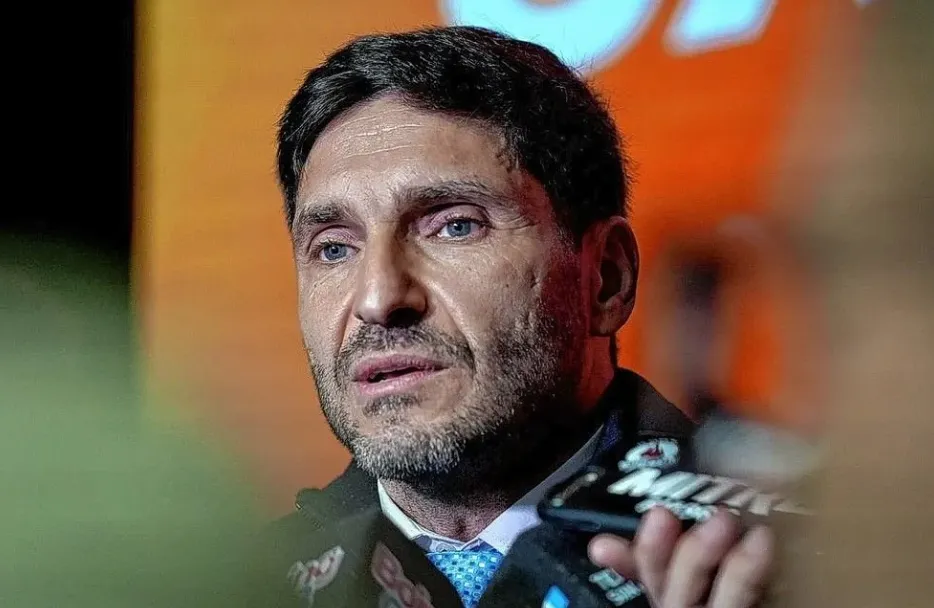 RUTAS ROTAS Y CRÍTICAS VACÍAS, PULLARO RECLAMA PERO NO GESTIONA