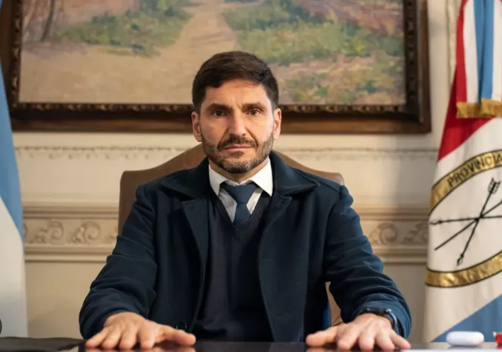 LA CONVENCIÓN ABRE LA PUERTA A LA REELECCIÓN DE PULLARO: UNA REFORMA A MEDIDA DEL PODER