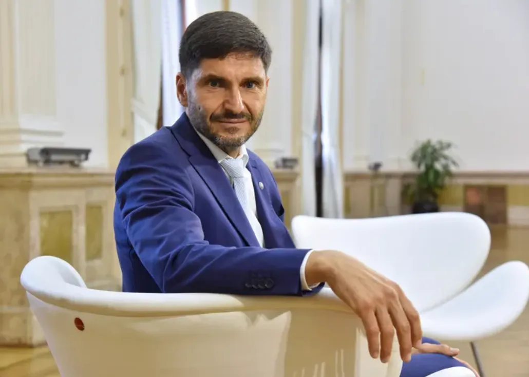 PULLARO NUEVAMENTE SE VICTIMIZÓ: “ESTAS ELECCIONES SON MUY DIFÍCILES PARA LOS GOBIERNOS PROVINCIALES”