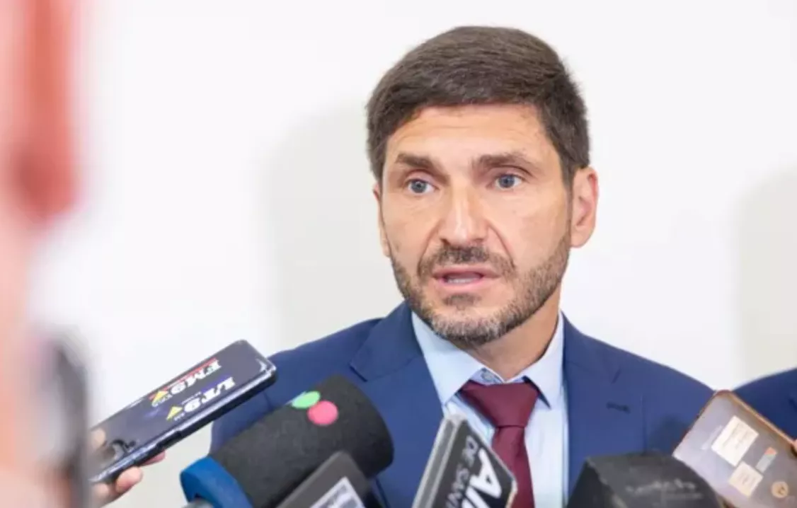 PULLARO CONSIDERA MEDIDA CONTROVERSIAL: INDULTOS Y CONMUTACIÓN DE PENAS PARA POLICÍAS CONDENADOS EN SANTA FE