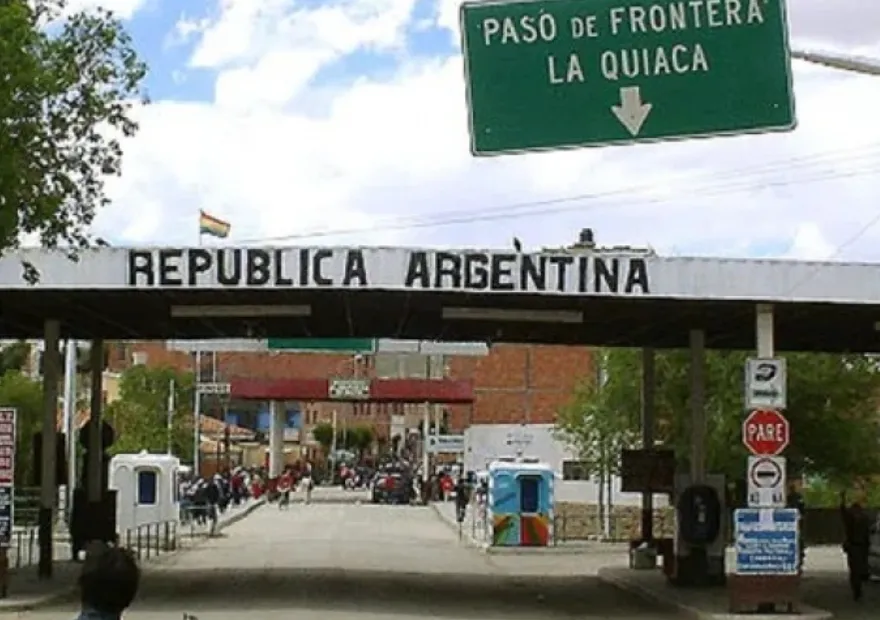 CAMBIOS PARA INMIGRANTES: RESTRICCIONES EN SALUD, EDUCACIÓN Y FACILITACIÓN DE DEPORTACIONES