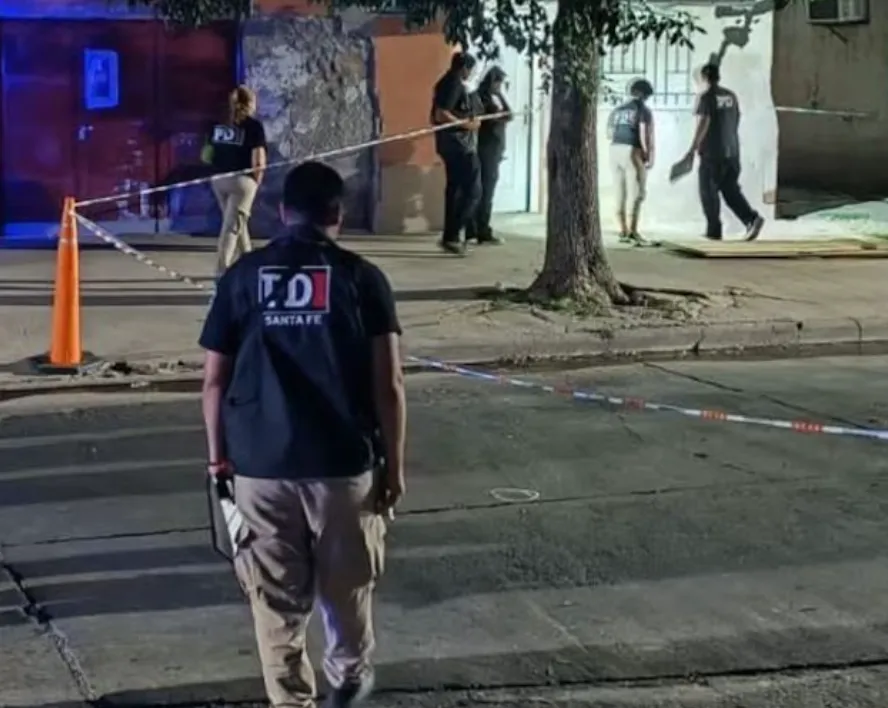 BRUTAL ATAQUE A BALAZOS EN ROSARIO: UN HOMBRE FUE ASESINADO EN LA PUERTA DE UN KIOSCO