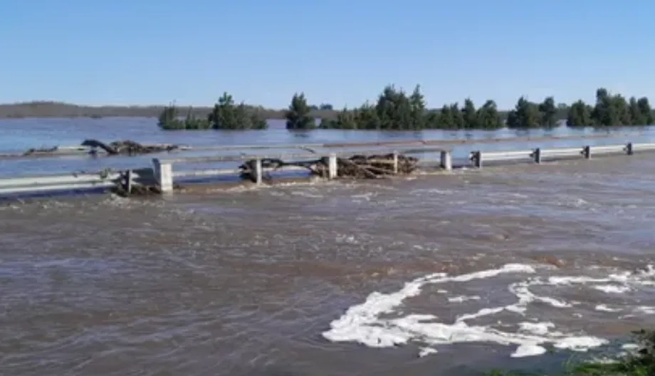 TRAS LA FUERTE TORMENTA SIGUE CORTADA LA AUTOPISTA A BUENOS AIRES: TRES OPCIONES PARA VIAJAR DESDE SANTA FE A CABA