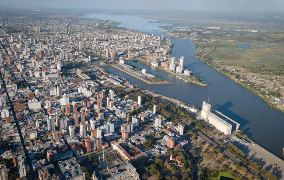 PREOCUPADOS, CANSADOS Y DESCONFIADOS: EL HUMOR SOCIAL DE SANTA FE EN NÚMEROS