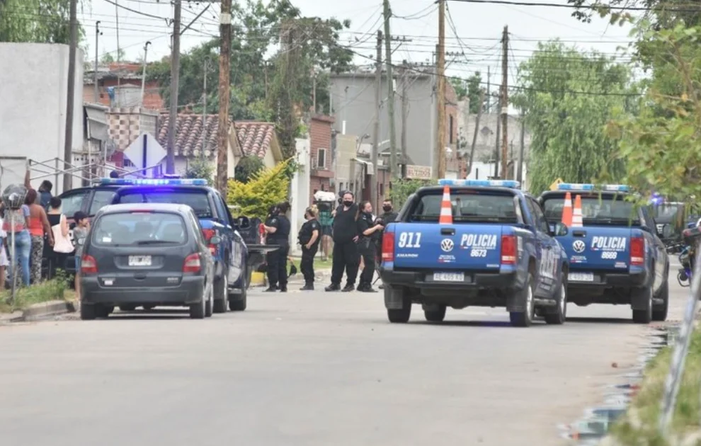 Bajaron los homicidios, pero la violencia cambia de rostro: crecen las víctimas adolescentes en La Capital