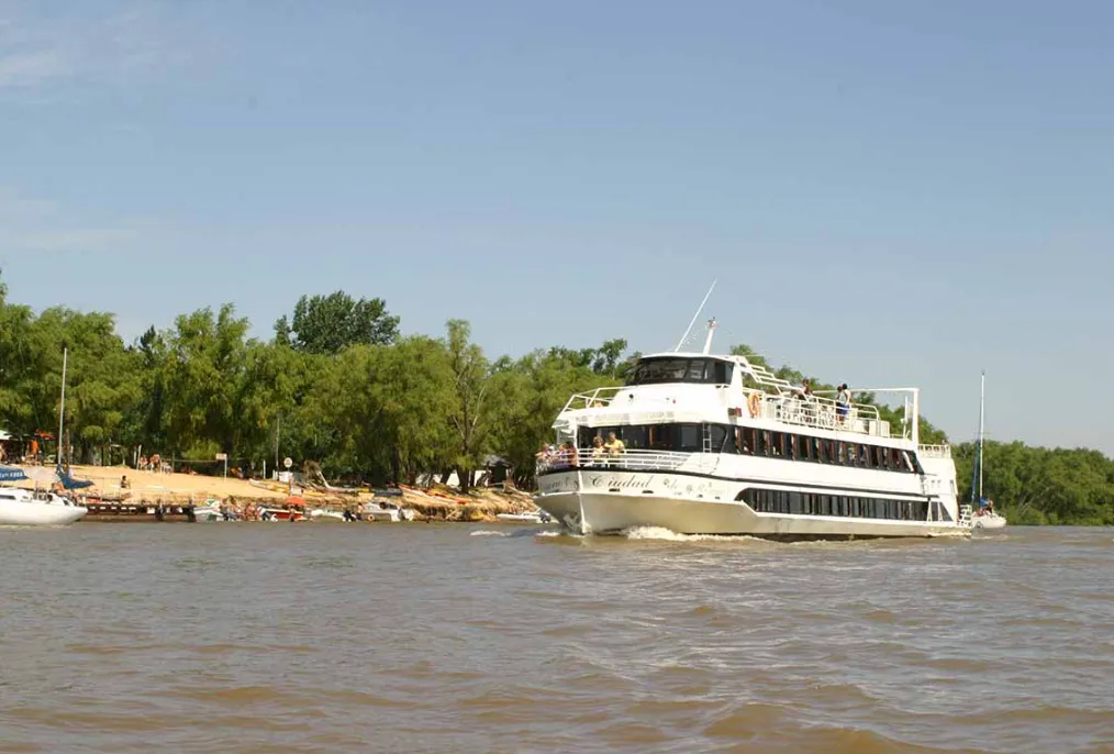 SANTA FE Y PARANÁ IMPULSAN UN SERVICIO FLUVIAL TURÍSTICO Y URBANO PARA UNIR AMBAS CAPITALES