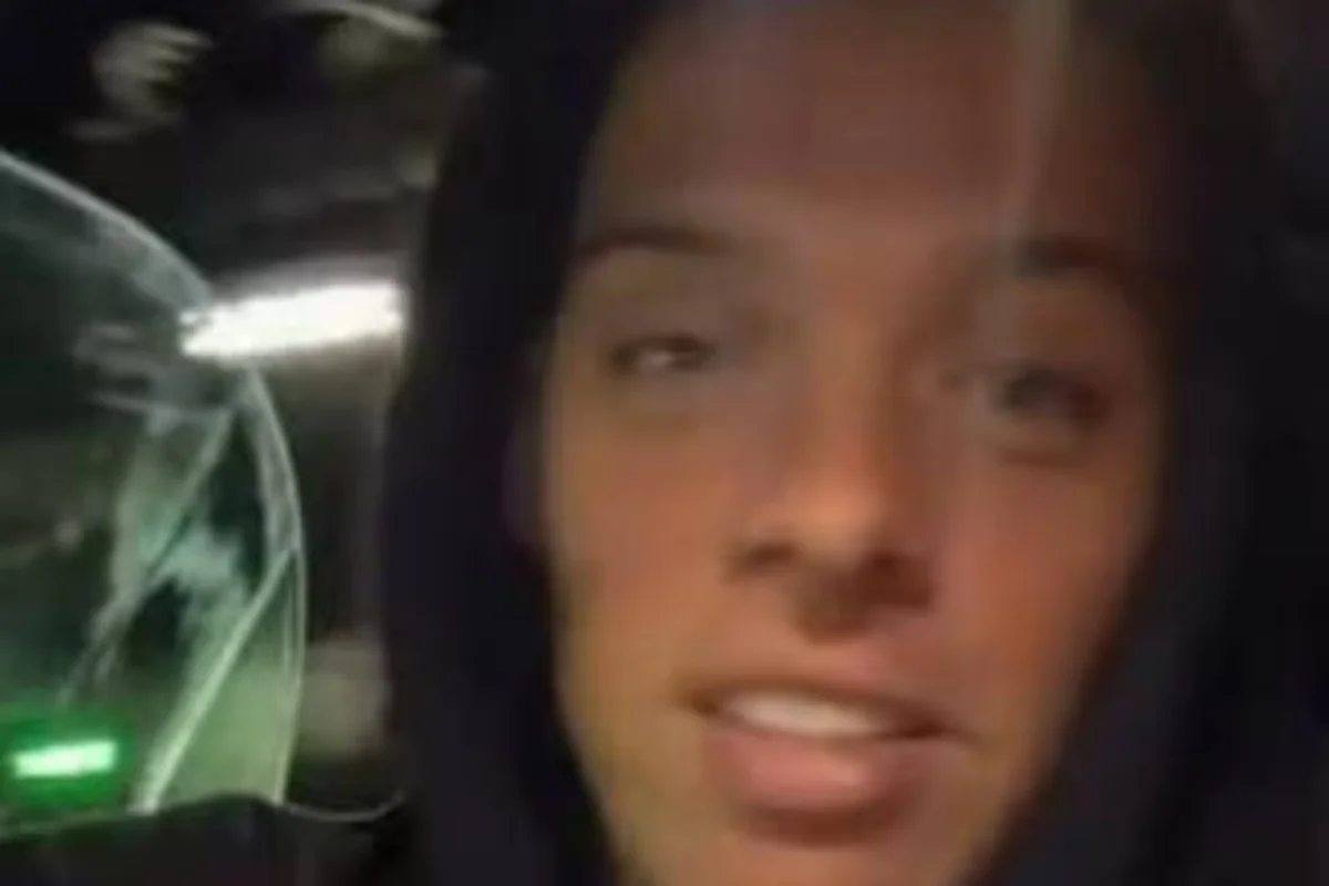 Le suspendieron la licencia a Santiago Maratea por grabarse manejando con el celular