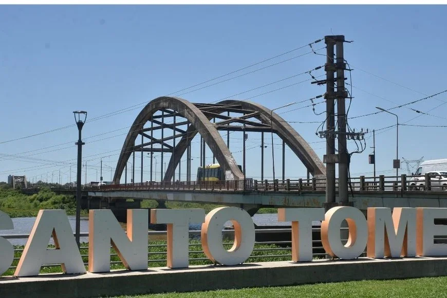 Santo Tomé: detienen a dos hombres por robar muebles de un hotel alojamiento