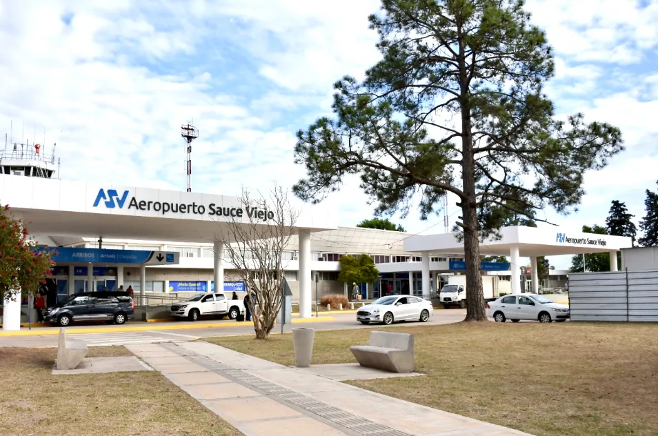 EL AEROPUERTO DE SAUCE VIEJO AMPLÍA DESTINOS CON VUELOS A IGUAZÚ Y SALTA Y SUMA MÁS FRECUENCIAS A BUENOS AIRES