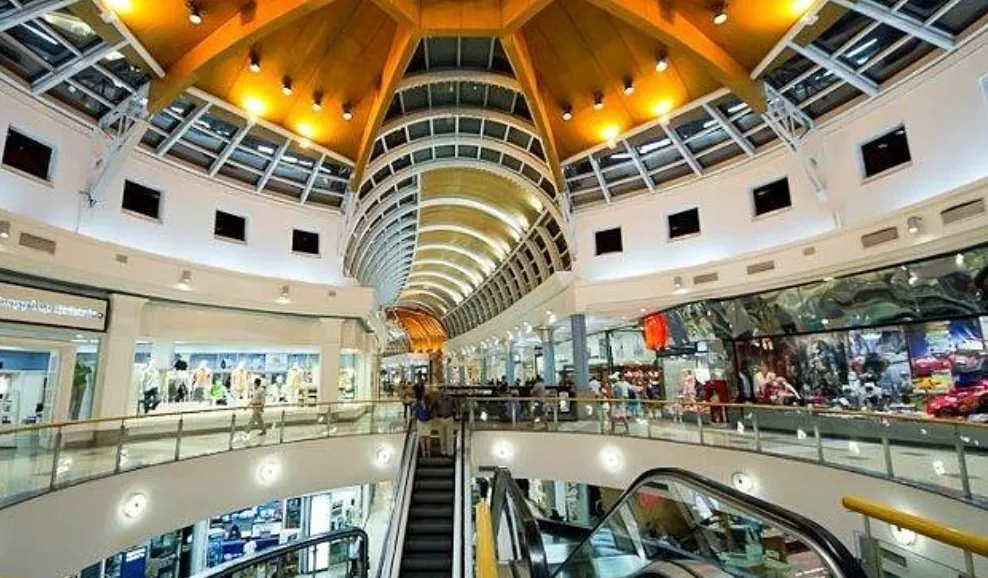 LOS ALTOS PRECIOS EN ARGENTINA AHUYENTAN EL DESEMBARCO DE LUJO Y RENOMBRE