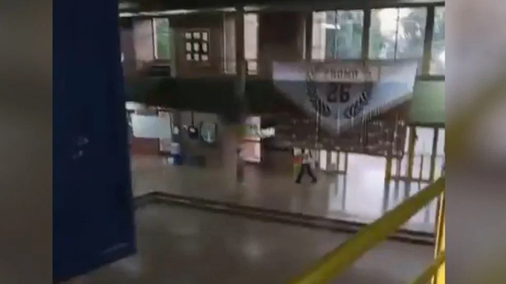 Cuál es el trasfondo familiar del alumno tirador de San Cristóbal