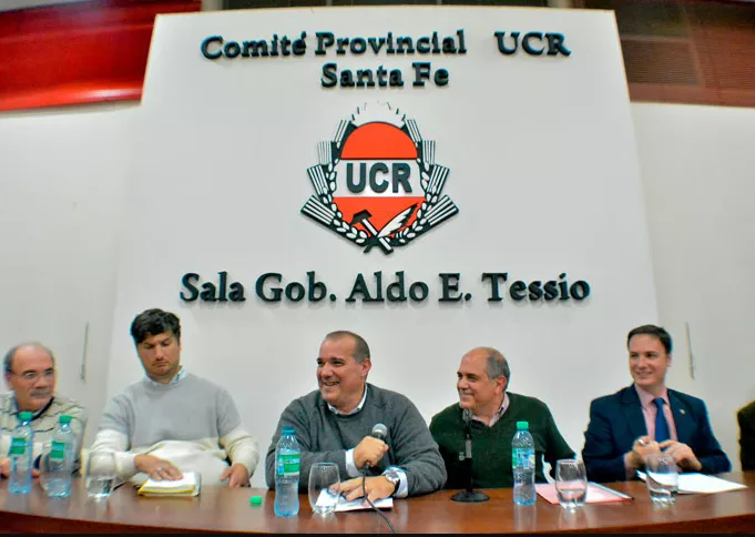 QUÉ POSICIÓN TOMO LA UCR SANTAFESINA FRENTE AL APOYO DE BULLRICH A MILEI
