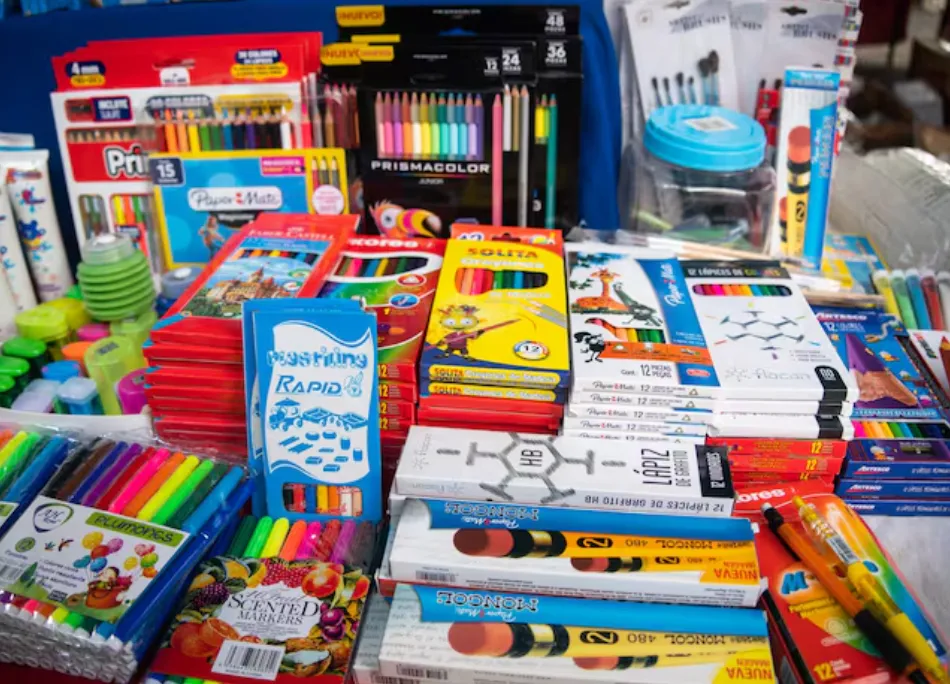 SANTA FE LANZA CANASTA ESCOLAR CON 20 PRODUCTOS A PRECIO CONGELADO DESDE 2024