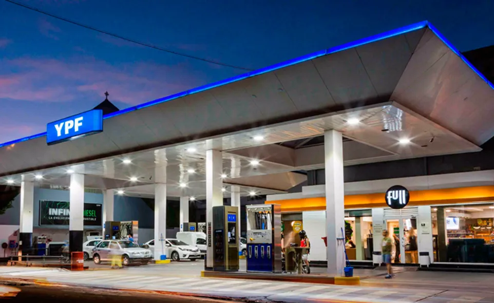 NAFTA CON DESCUENTO: YPF OFRECE 5% DE REBAJA DE NOCHE EN ESTACIONES CON AUTODESPACHO
